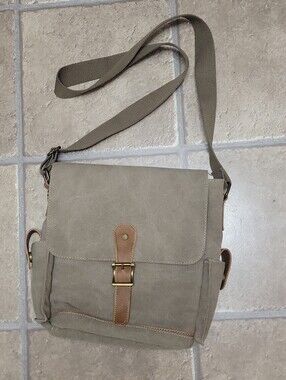 Unisex CARGOIT Canvas Crossbody Messenger Book Bag in Olive/Brown Leather Trim